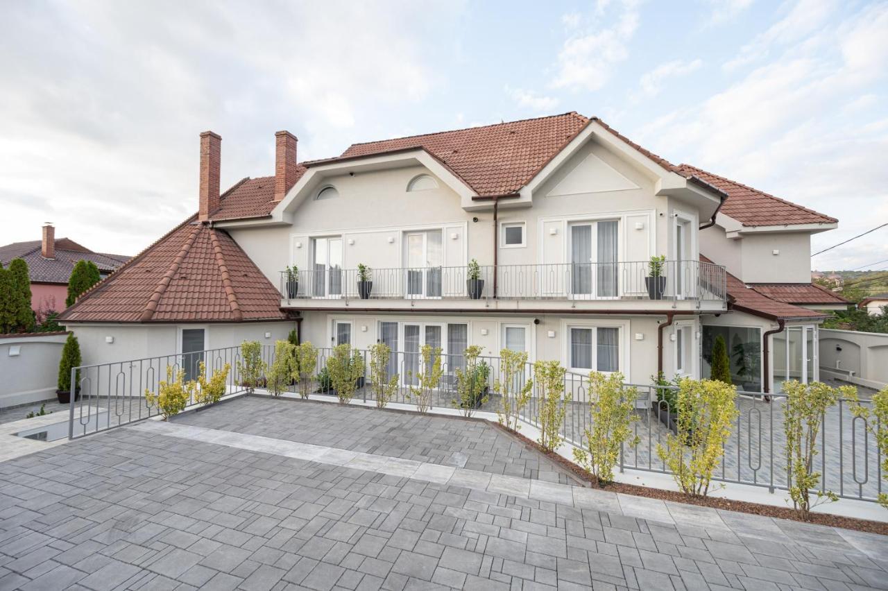 Dozsa Residence Oradea Eksteriør billede