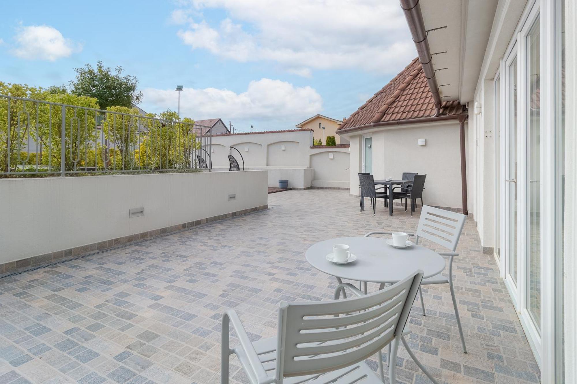 Dozsa Residence Oradea Eksteriør billede
