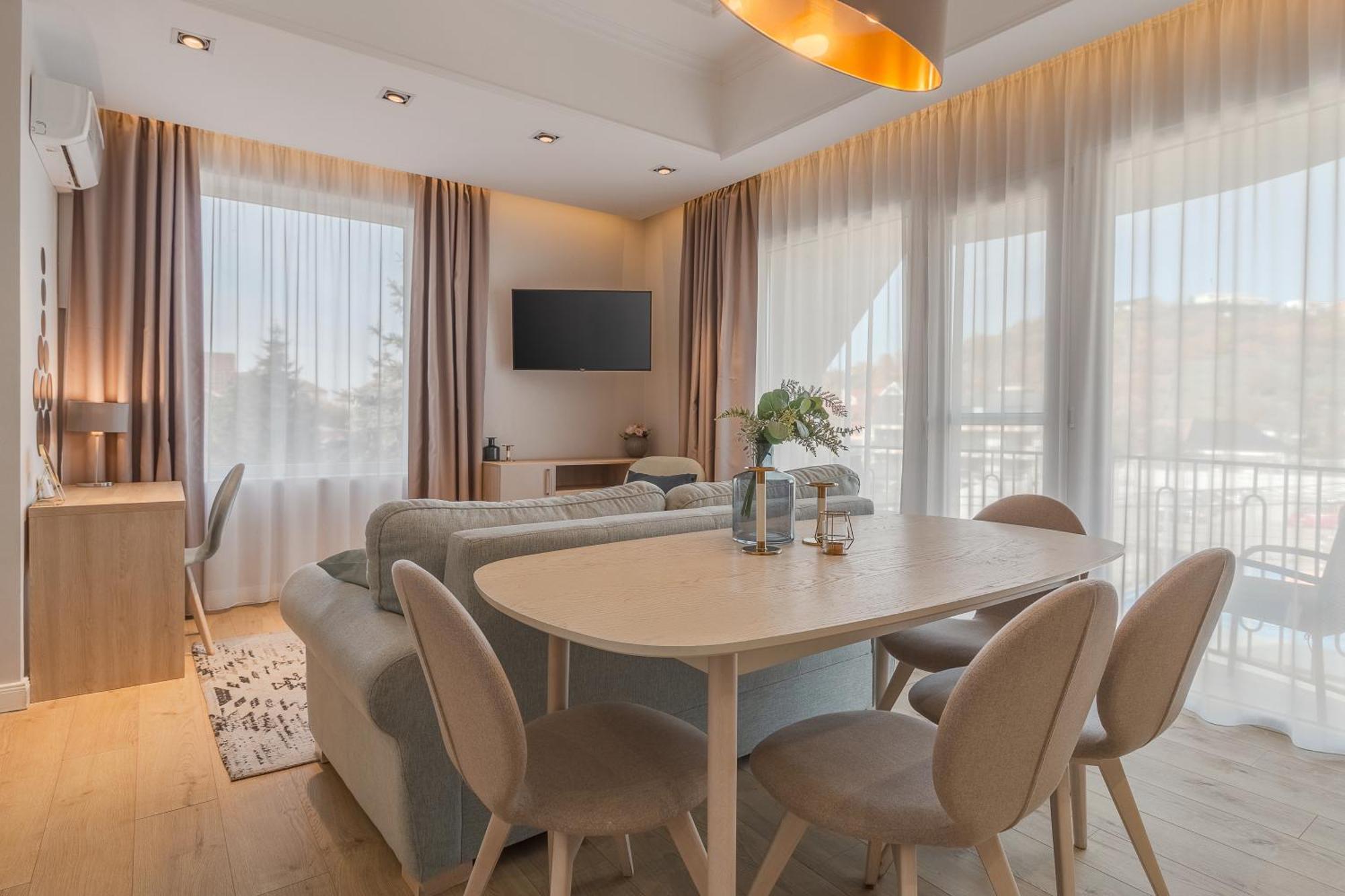 Dozsa Residence Oradea Eksteriør billede